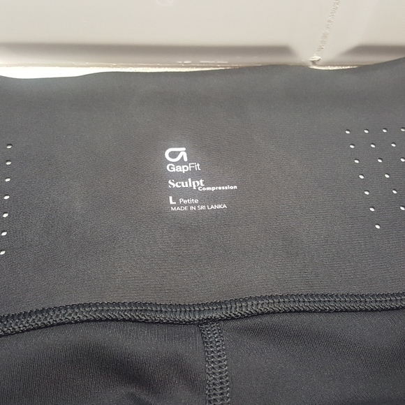 GAP Leggings Fit Sculpt Compression Hi Rise Crop - Picture 2 of 5